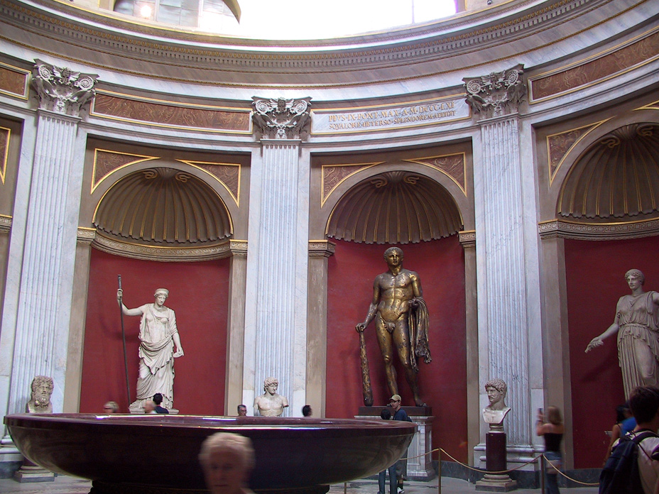 845-1799 - Vatican Museums - Round Room right